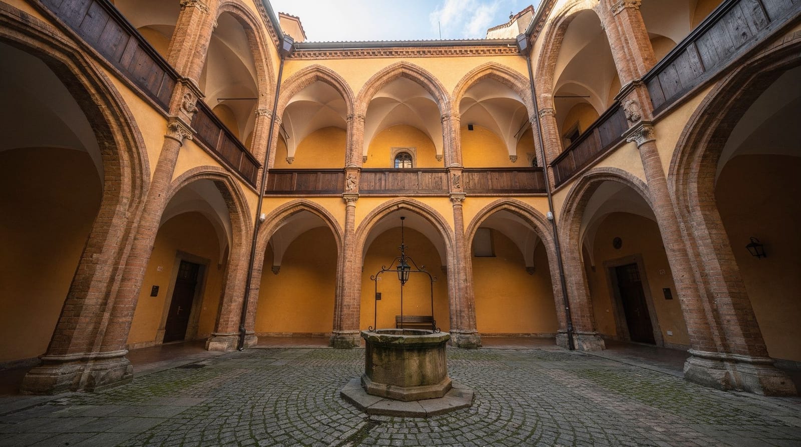 Guia do Collegium Maius: o coração medieval da Universidade Jaguelónica